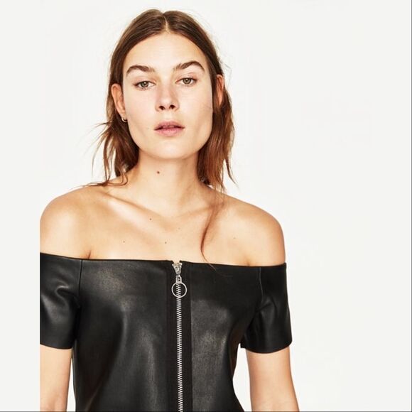✨2xHP✨ZARA LEATHER-EFFECT DRESS✨  - Picture 2 of 7